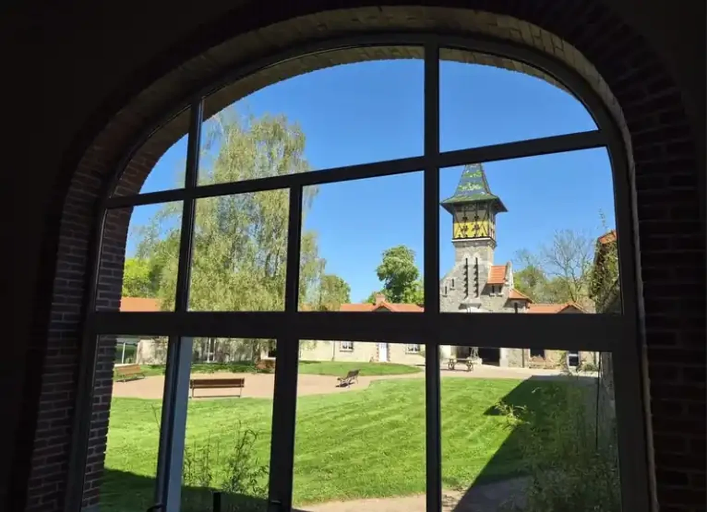 Nettoyage de vitres à Cholet | Entreprise Arc en ciel Nettoyage